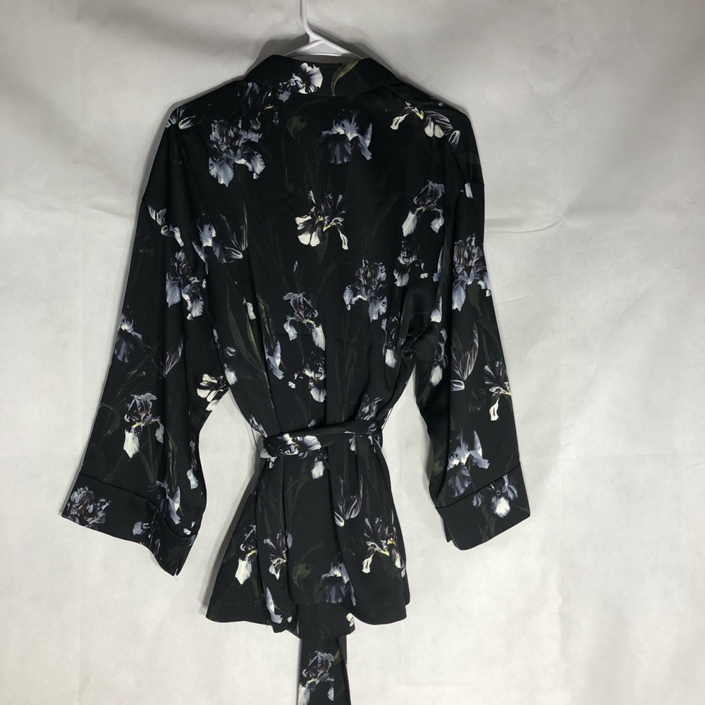 H&M Black Iris Kimono - Picture 3 of 6